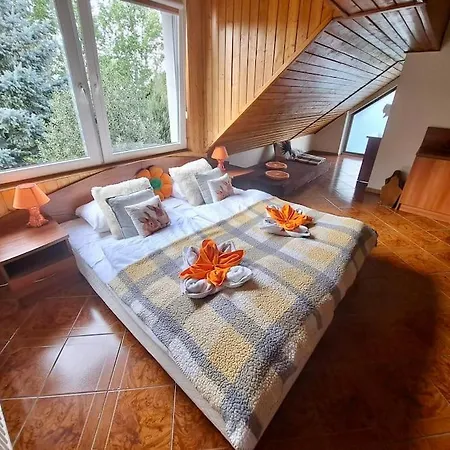 Holiday home Dom W Karkonoszach Z Basenem 5 Sypialni