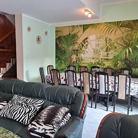 Holiday home Dom W Karkonoszach Z Basenem 5 Sypialni *