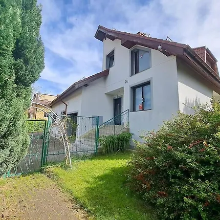 Dom W Karkonoszach Z Basenem 5 Sypialni Casa vacanze *