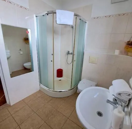 Dom W Karkonoszach Z Basenem 5 Sypialni Dom wakacyjny Kowary